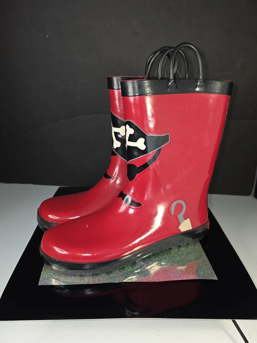 Gymboree Red Pirate Skull Rain Boots with Black Trim Big Boys Sz 2